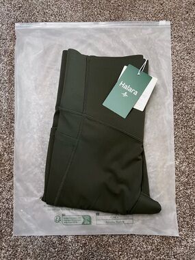 HALARA Dark Olive Green Leggings NWT